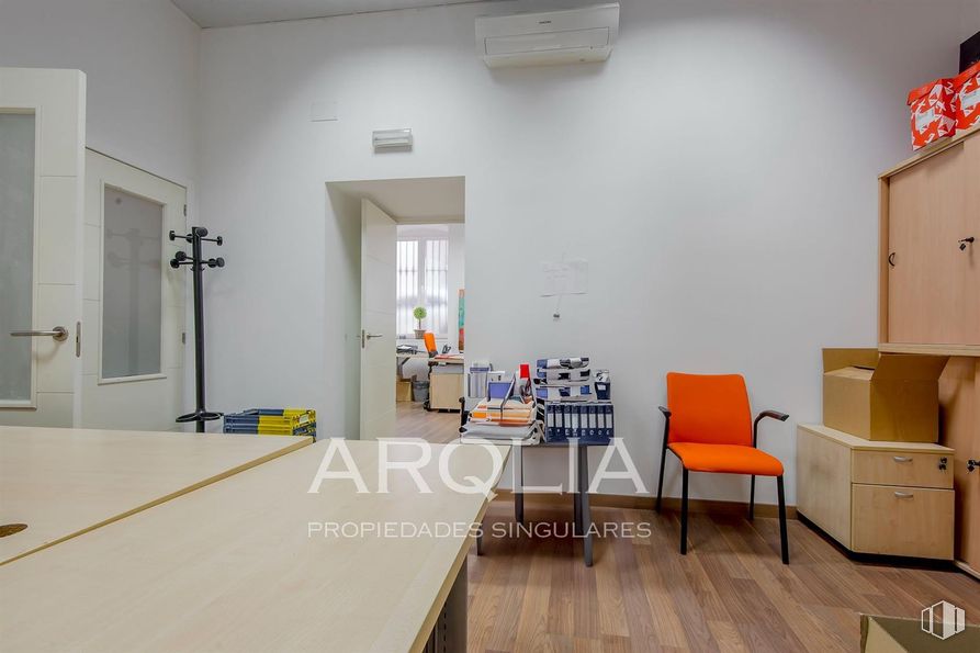 Oficina en venta en Calle Ferraz, Moncloa - Aravaca, Madrid, 28008 con silla, mesa, mesa, madera, suelos, suelo, sala de estar, hall, madera dura y casa alrededor