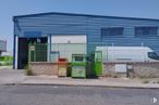 Industrial for rent at Calle del Olmo, Ciempozuelos, Madrid, 28350 with light commercial vehicle, public utility, commercial vehicle, shade, compact van, van, parking, siding, truck and minivan around