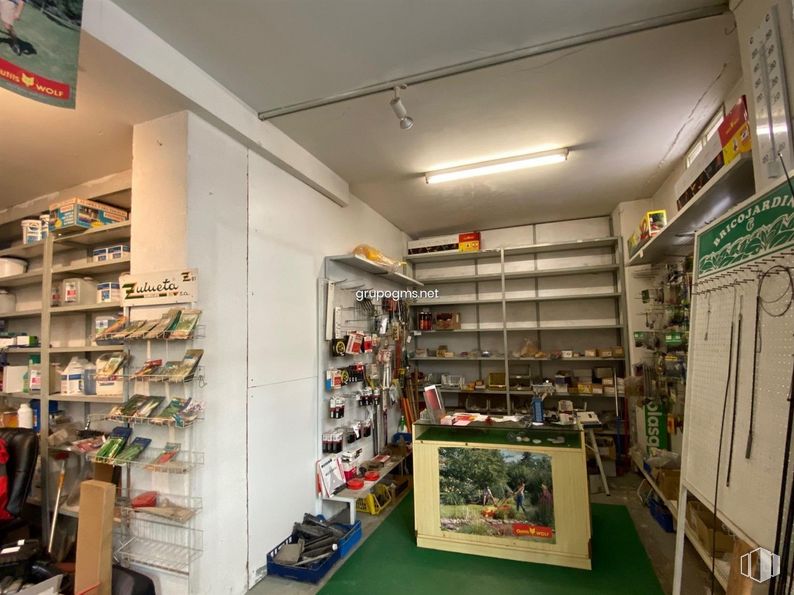 Retail for sale at Zona San Millán, Segovia, 40002 with picture frame, shelf, interior design, retail, shelving, eyewear, ceiling, building, publication and event around