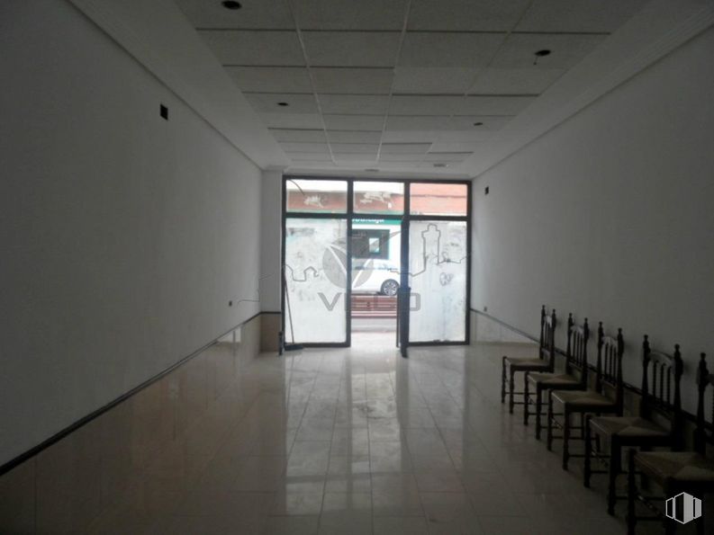 Retail for sale & for rent at Avenida Reyes Católicos, Cuenca, 16003 with chair, building, fixture, hall, wood, floor, flooring, ceiling, city and window around