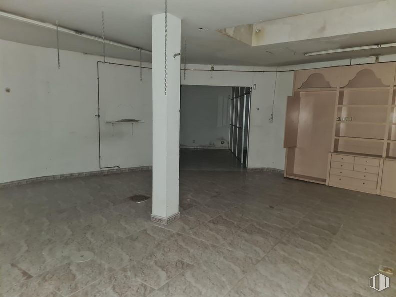 Local en venta en Calle San Antón, Parla, Madrid, 28980 con accesorio, suelos, suelo, hall, techo, puerta, madera, material compuesto, escayola y evento alrededor