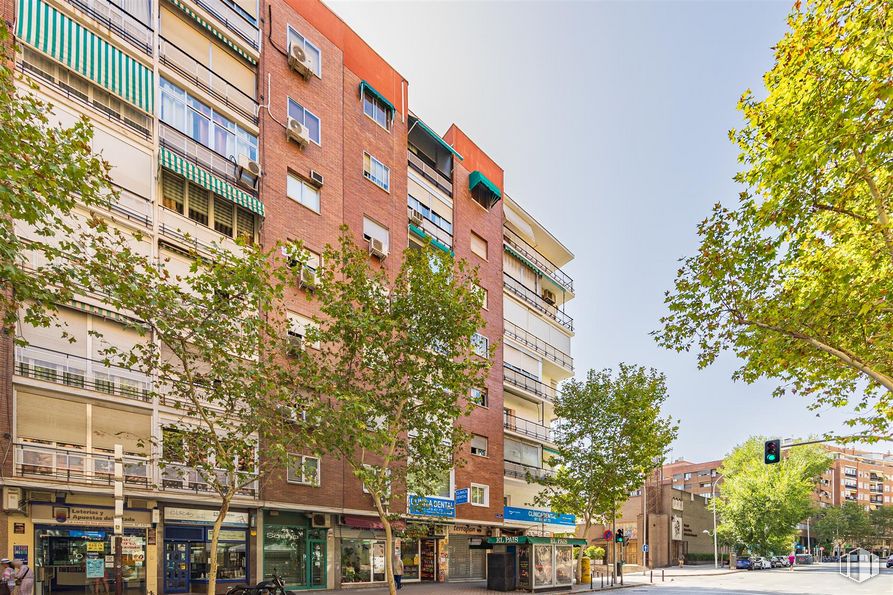 Local en alquiler en Calle Santa Hortensia, 23, Chamartín, Madrid, 28002 con edificio, cielo, durante el día, ventana, árbol, infraestructura, diseño urbano, condominio, barrio y planta alrededor