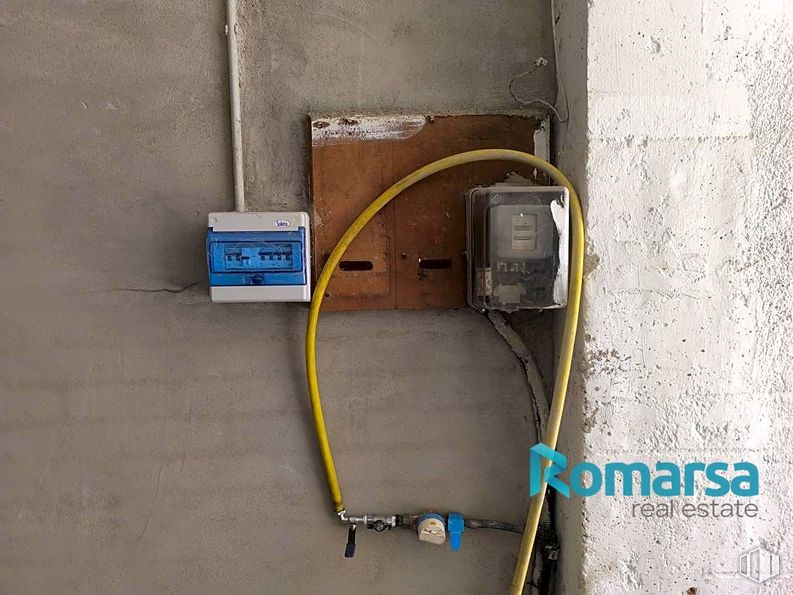 Local en venta en Calle Don Rufino Martín, Ávila, 05002 con cableado eléctrico, material compuesto, accesorio, gas, suministro eléctrico, cable, cable, máquina, electricidad y tubo termorretráctil alrededor