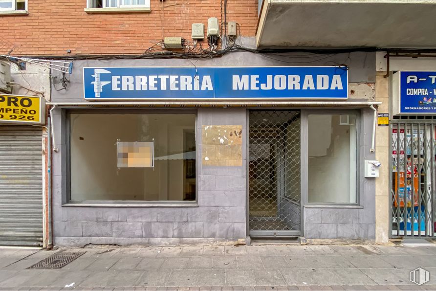 Local en alquiler y venta en Calle Federico García Lorca, 3, Mejorada del Campo, Madrid, 28840 con ventana, puerta, edificio, accesorio, fuente, madera, fachada, casa, gas y carretera alrededor