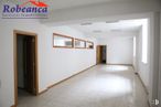 Office for rent at Plaza del Rastro, 2, Ávila, 05001 with fixture, wood, hall, interior design, floor, material property, flooring, real estate, ceiling and rectangle around