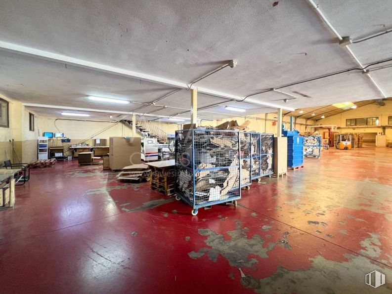 Industrial for sale at Calle Bell, Getafe, Madrid, 28906 with furniture, ceiling, flooring, lighting, floor, engineering, design, hall, industry and factory around