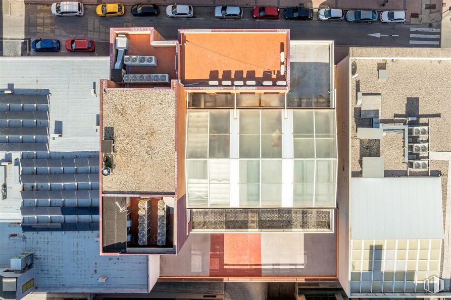 Oficina en alquiler en Calle Lezama, 20, Fuencarral - El Pardo, Madrid, 28034 con edificio, producto, madera, ventana, arquitectura, diseño urbano, barrio, fuente, pared y fachada alrededor