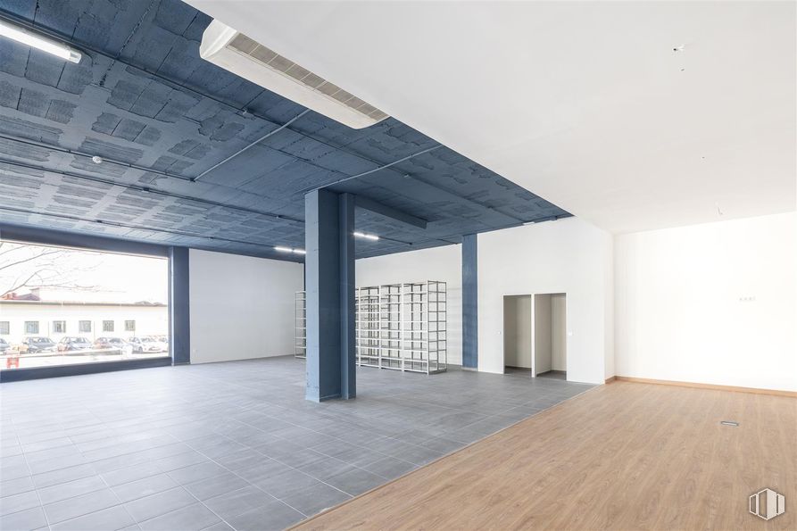 Retail for rent at Avenida Industria, 37, Alcobendas, Madrid, 28108 with light fixture, building, window, hall, wood, interior design, shade, flooring, floor and fixture around