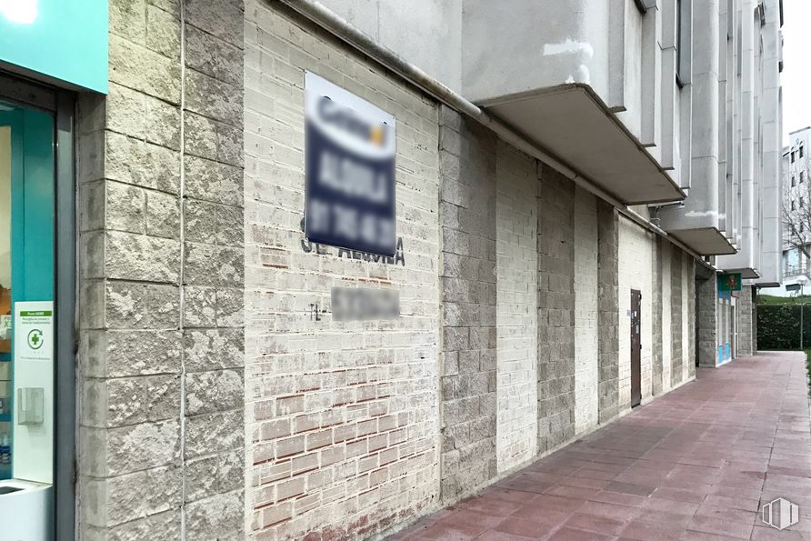 Local en alquiler en Calle Nanclares Oca, San Blas - Canillejas, Madrid, 28022 con edificio, superficie de la carretera, ventana, madera, carretera, acera, zona residencial, bienes raíces, fachada y albañilería alrededor