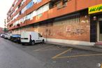 Retail for sale & for rent at Calle Leganés, 29, Fuenlabrada, Madrid, 28945 with van, building, tire, automotive parking light, car, property, window, wheel, automotive lighting and vehicle around