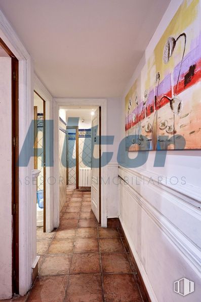 Local en venta en Zona Gaztambide, Chamberí, Madrid, 28015 con ebanistería, propiedad, azur, edificio, puerta, diseño de interiores, arquitectura, suelo, piso y pintura alrededor