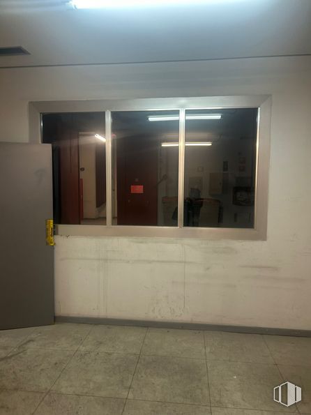 Nave en venta en Edificio Indubuilding Goico, Calle Vía de los Poblados, 17, Hortaleza, Madrid, 28033 con suelos, suelo, interiorismo, techo, puerta, vidrio, transparencia, plata, limpieza y aluminio alrededor