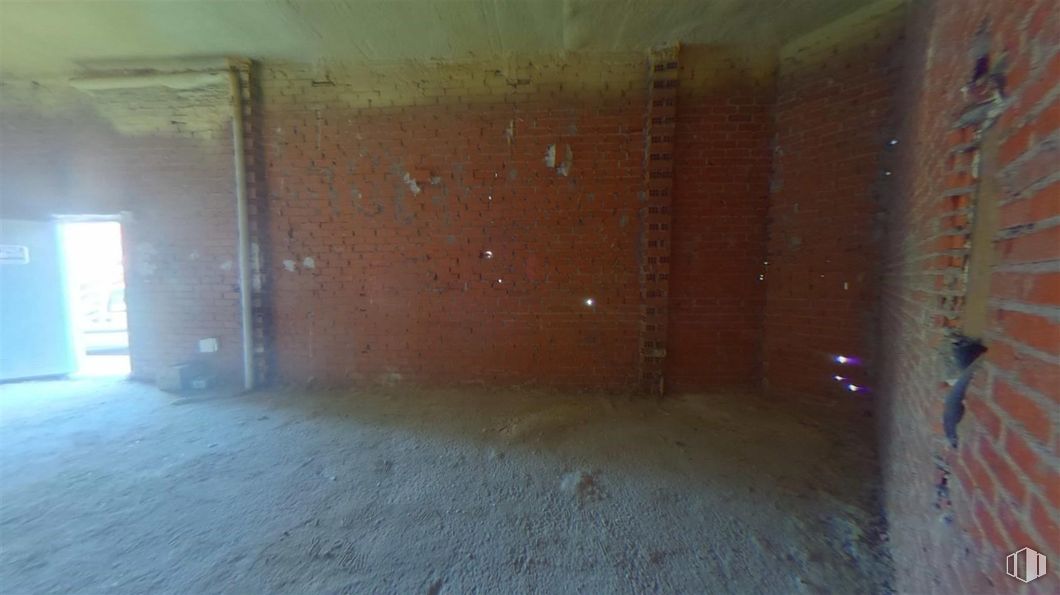 Local en venta en Calle Sofía, San Blas - Canillejas, Madrid, 28022 con pared, suelo, suelos, marrón, albañilería, ladrillo, techo, material de construcción, hormigón y tinte para madera alrededor