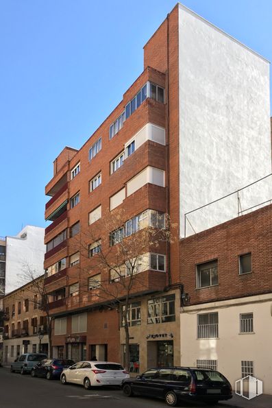 Oficina en alquiler en Calle Canarias, 4, Arganzuela, Madrid, 28045 con coche, edificio, rueda, cielo, día, ventana, neumático, luz de la calle, bloque de torres y diseño urbano alrededor