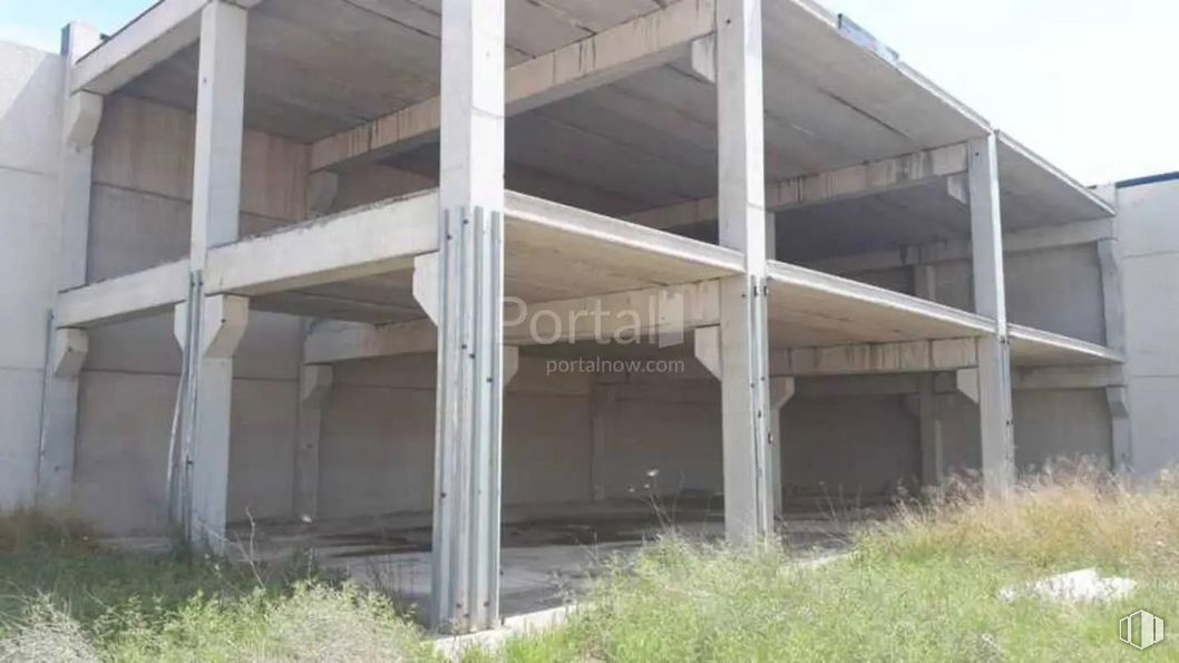 Industrial for sale at Polígono industrial El Viso de San Juan, El Viso de San Juan, Toledo, 45215 with plant, shade, building, composite material, real estate, wood, facade, fixture, concrete and porch around