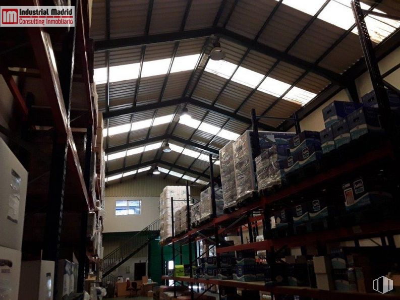 Industrial for sale at Polígono Industrial La Huerta, Velilla de San Antonio, Madrid, 28891 with shelf, publication, city, beam, metropolitan area, retail, wood, ceiling, field house and market around