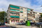 Local en venta en Calle Pablo Casal, Parla, Madrid, 28980 con edificio, coche, cielo, nube, rueda, luz de la calle, neumático, vehículo, ventana y árbol alrededor