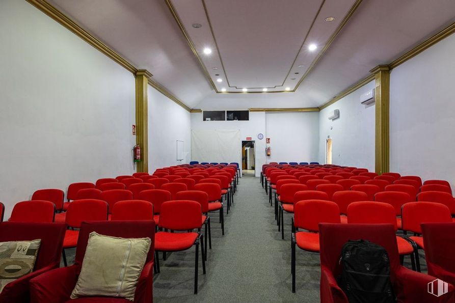 Industrial for sale at Calle José del Pino, 47, Villaverde, Madrid, 28021 with chair, bag, luggage & bags, interior design, conference hall, furniture, hall, auditorium, ceiling and curtain around