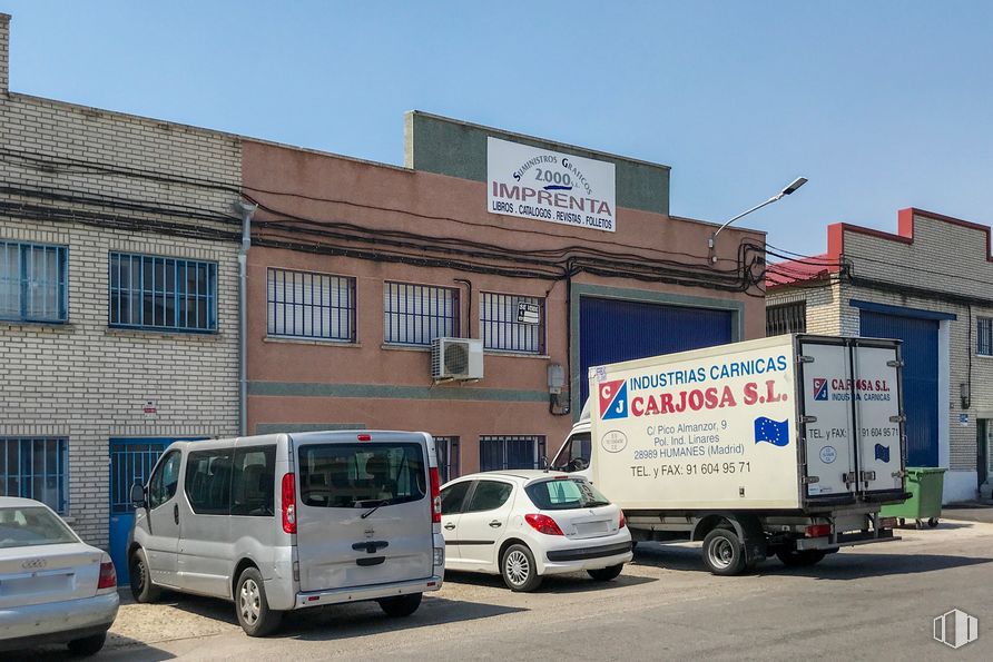 Nave en venta en Calle Pico Almanzor, 20, Humanes de Madrid, Madrid, 28970 con coche, camioneta, camión, rueda, luz de estacionamiento automotriz, vehículo terrestre, cielo, vehículo, neumático y ventana alrededor