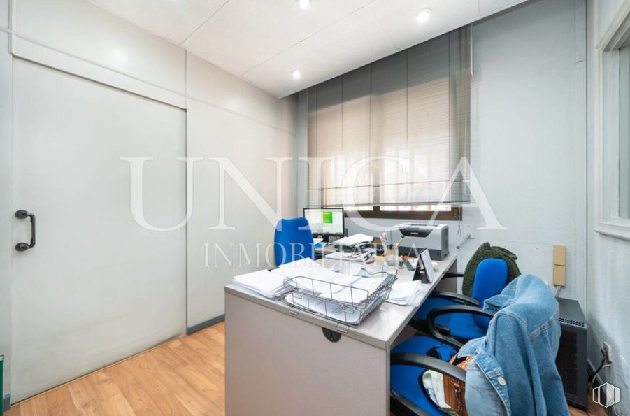 Oficina en venta en Nueva España, Chamartín, Madrid, 28016 con puerta, edificio, suelo, suelos, gas, madera, ingeniería, techo, condominio y ebanistería alrededor