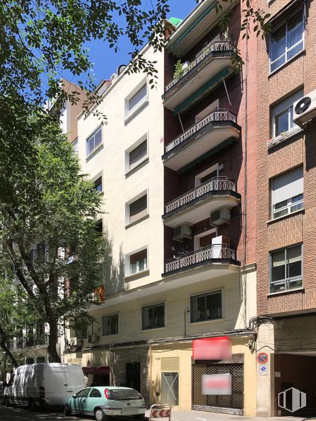 Local en venta en Calle Murcia, 5, Arganzuela, Madrid, 28045 con coche, ventana, camioneta, edificio, cielo, neumático, propiedad, rueda, blanco y infraestructura alrededor