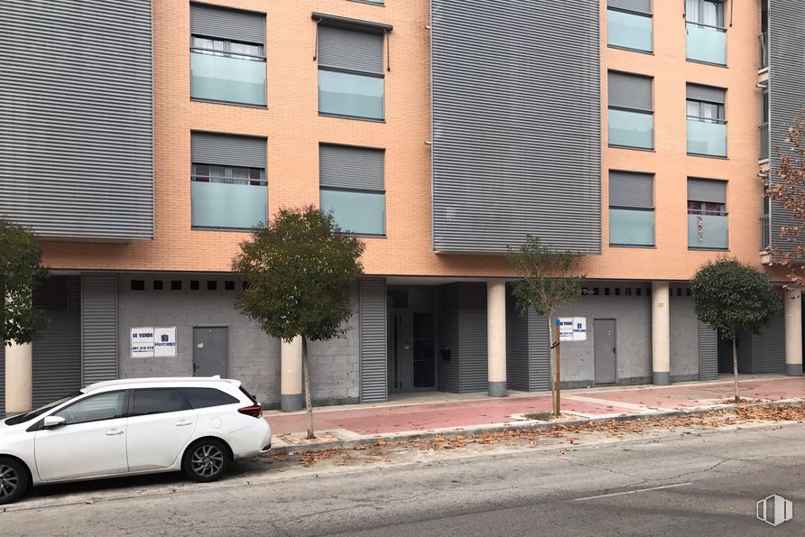 Local en alquiler en Calle Grecia, 10, Torrejón de Ardoz, Madrid, 28850 con coche, edificio, ventana, vehículo terrestre, neumático, rueda, propiedad, vehículo, arquitectura y asfalto alrededor