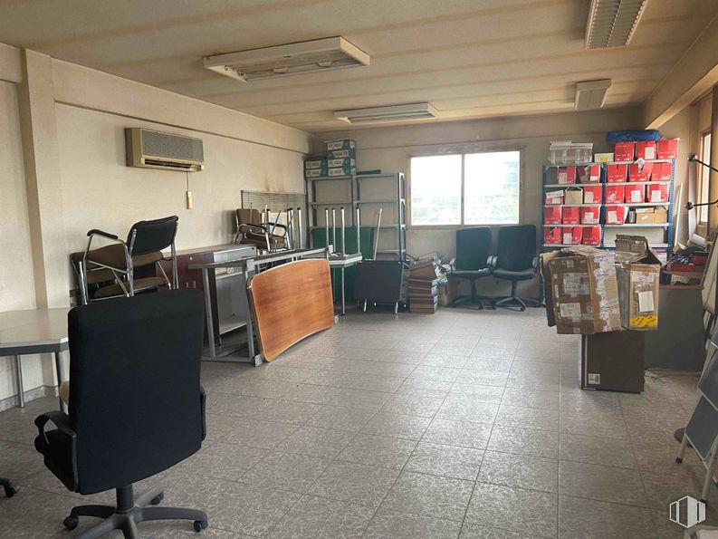 Industrial for sale at Polígono Azque, Alcalá de Henares, Madrid, 28808 with chair, window, light fixture, interior design, floor, flooring, office chair, fixture, event and bookcase around