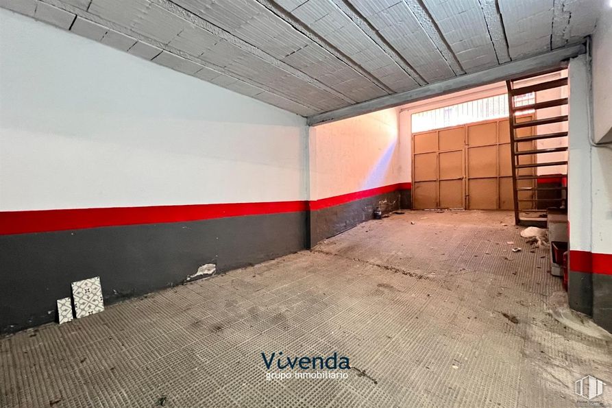 Local en venta en Zona Villaverde Alto, Villaverde, Madrid, 28021 con suelo, suelos, techo, hormigón, garaje, sótano, pintura, escayola, hall y iluminación natural alrededor