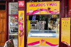 Retail for rent at Calle Toledo, Centro, Madrid, 28005 with food, advertising, finger food, ice cream, logo, fast food, fast food restaurant, staple food, junk food and dessert around