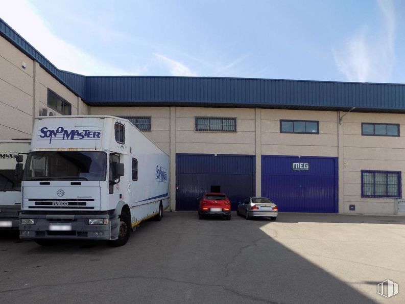 Industrial for sale at Avenida Naciones, Illescas, Toledo, 45200 with truck, window, automotive parking light, sky, wheel, cloud, vehicle, tire, car and automotive tire around