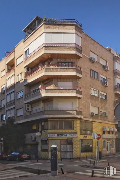 Oficina en alquiler en Calle Méjico, 15, Salamanca, Madrid, 28028 con ventana, marrón, edificio, propiedad, accesorio, diseño urbano, condominio, rectángulo, material compuesto y bloque de pisos alrededor