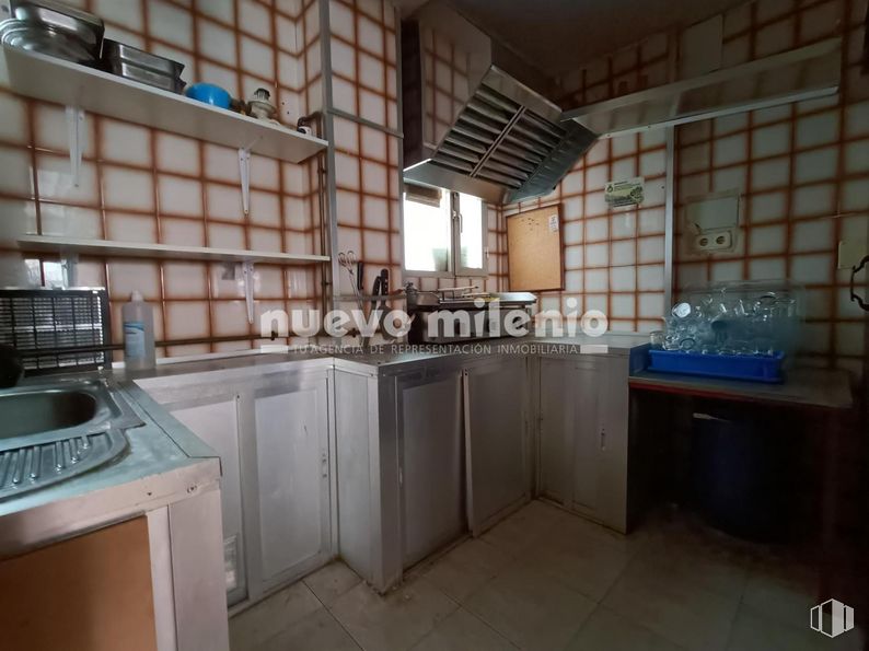 Local en venta en Alcorcón centro, Alcorcón, Madrid, 28921 con propiedad, fregadero, ebanistería, aparato de cocina, fregadero, cocina, cocina, encimera, electrodoméstico y interiorismo alrededor