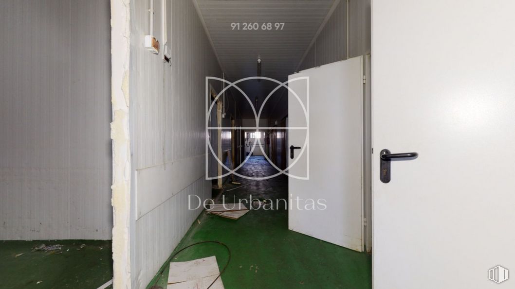 Nave en alquiler en Polígono Albresa, Valdemoro, Madrid, 28342 con manija de la puerta, accesorio, suelos, techo, puerta, habitación, metal, máquina, aluminio y vidrio alrededor