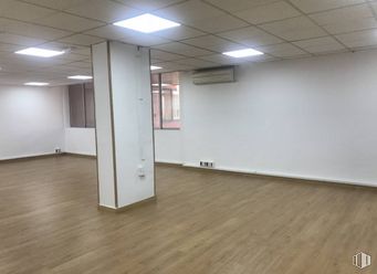 Office for sale & for rent at Calle San Romualdo, San Blas - Canillejas, Madrid, 28037 with window, wood, hall, flooring, floor, ceiling, art, laminate flooring, hardwood and glass around