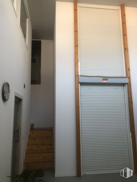 Nave en alquiler en Calle Ter, 2, Mejorada del Campo, Madrid, 28840 con puerta, persiana de la ventana, accesorio, madera, edificio, inmobiliario, material compuesto, suelos, gas y madera dura alrededor