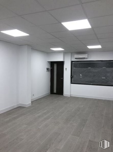 Oficina en alquiler en Calle Parque Vosa, 11, Móstoles, Madrid, 28933 con mediante, edificio, accesorio, suelo, piso, madera, entrada, techo, casa y madera dura alrededor