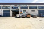 Industrial for sale at Polígono Industrial La Garena, Alcalá de Henares, Madrid, 28806 with car, van, window, building, automotive parking light, wheel, tire, sky, vehicle and automotive tire around