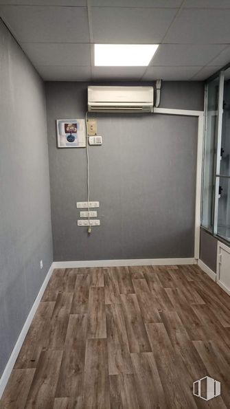 Local en venta en Calle Pablo Casals, 27, Parla, Madrid, 28980 con alumbrado, lámpara, ebanistería, madera, accesorio, pavimentos, piso, tinte para madera, madera y material compuesto alrededor