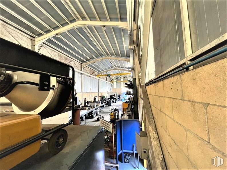 Industrial for sale at Poligono Alcamar, Camarma de Esteruelas, Madrid, 28816 with wheel, motor vehicle, automotive design, mode of transport, vehicle, engineering, automotive wheel system, machine, automotive exterior and aerospace engineering around