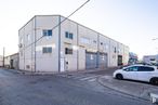 Industrial for sale at Calle Puerto de San Vicente, 1, Leganés, Madrid, 28919 with car, building, tire, wheel, automotive parking light, vehicle, sky, window, automotive lighting and asphalt around