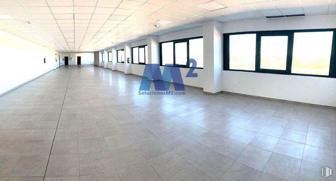 Nave en alquiler en Prologis Park, Zona La Garena, Alcalá de Henares, Madrid, 28808 con ventana, suelo de baldosas, accesorio, hall, suelos, suelo, techo, sombra, vidrio y evento alrededor