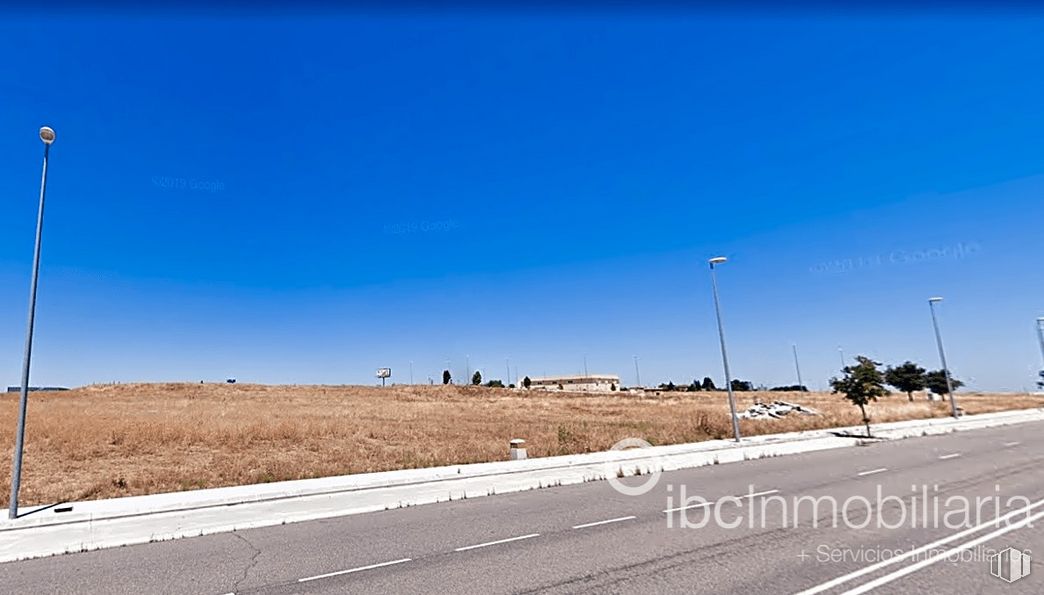 Suelo en venta en PAU Cárcavas II, Illescas, Toledo, 45200 con luz de la calle, cielo, planta, superficie de la carretera, asfalto, lote de tierra, árbol, brea, paisaje y horizonte alrededor