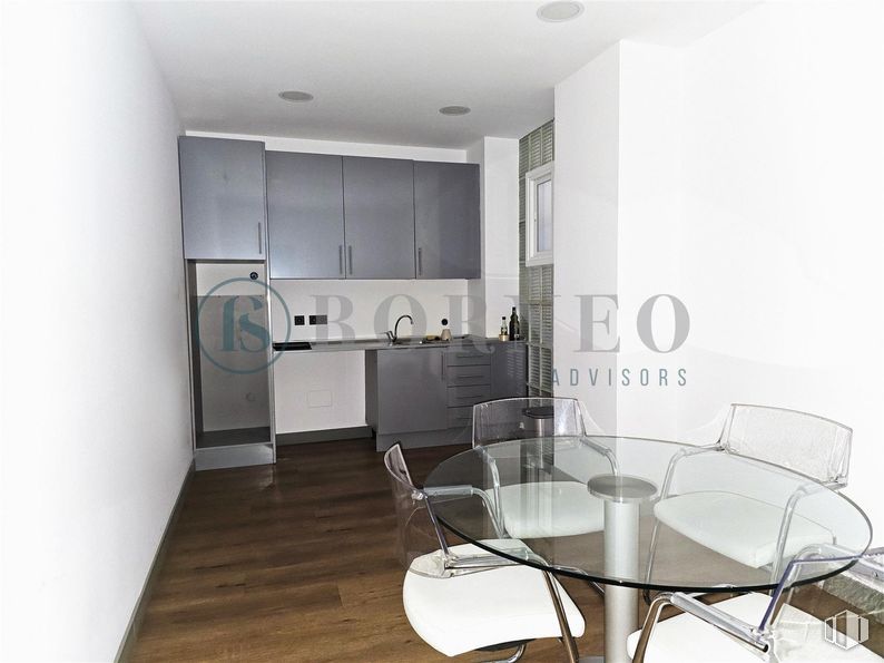 Local en alquiler en Paseo Castellana, Chamartín, Madrid, 28046 con silla, mesa de cocina y comedor, ebanistería, suelos, suelo, interiorismo, mueble, habitación, apartamento y gris alrededor