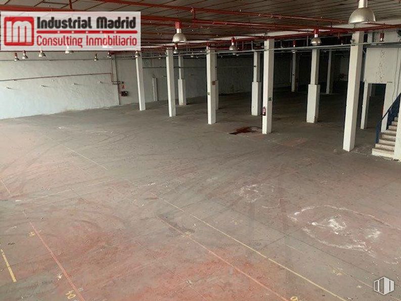 Nave en venta en Zona industrial, Coslada, Madrid, 28820 con madera, superficie de la carretera, suelo, suelos, asfalto, material de construcción, material compuesto, gas, ciudad y tintes y matices alrededor