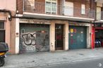 Industrial for sale & for rent at Calle Mateo García, 31, Ciudad Lineal, Madrid, 28017 with door, window, building, tire, wheel, architecture, fixture, neighbourhood, wall and house around