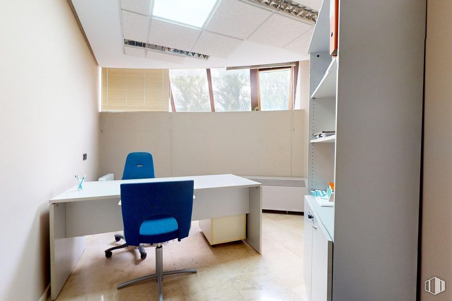 Office for sale at Zona Auditorio, Las Rozas de Madrid, Madrid, 28230 with chair, window, desk, furniture, interior design, flooring, floor, wood, office chair and ceiling around