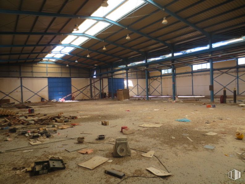 Industrial for sale at Calle Santa Olalla, Carriches, Toledo, 45532 with wood, flooring, composite material, fixture, hall, gas, city, concrete, building material and ceiling around