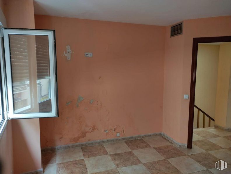 Oficina en venta en Travesía Madrid, Alcobendas, Madrid, 28100 con ventana, propiedad, accesorio, pintura, madera, interiorismo, suelo, edificio, piso y sombra alrededor