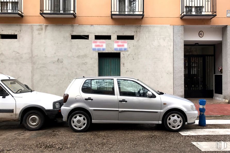 Retail for sale at Calle Lechuga, Talavera de la Reina, Toledo, 45600 with wheel, car, window, tire, automotive parking light, land vehicle, vehicle, white, motor vehicle and automotive design around