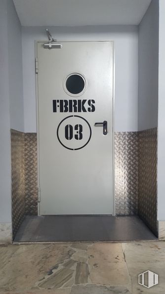 Oficina en alquiler en Calle Fábricas, 3, Alcorcón, Madrid, 28923 con rectángulo, tipografía, accesorio, gas, circulo, número, marca, logo, gráficos y símbolo alrededor